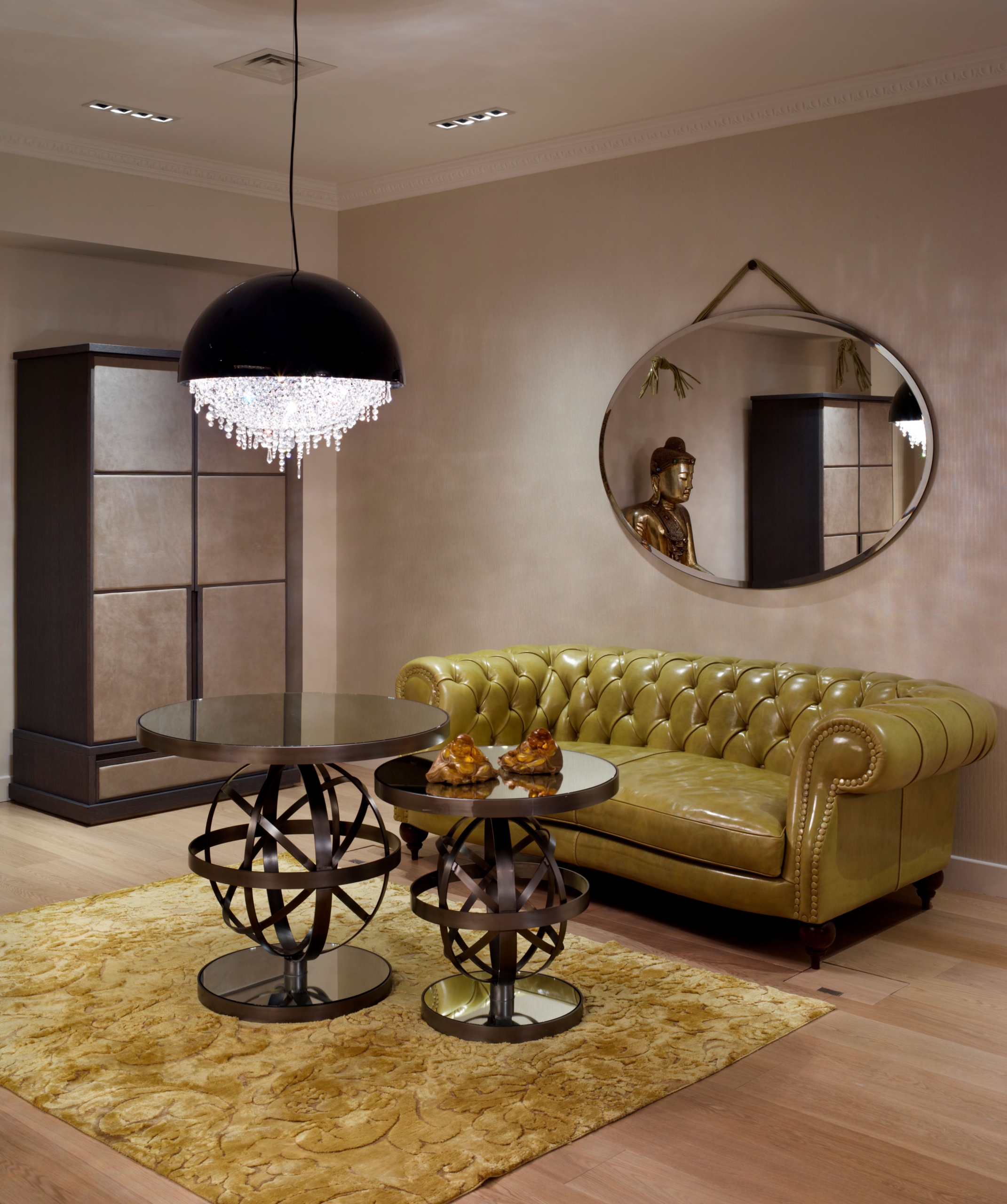 Black Ozero chandelier in luxury interior design Black Ozero chandelier in luxury interior design
