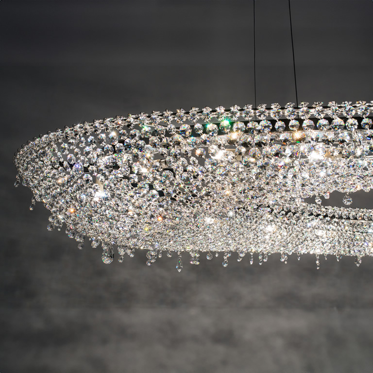 Atoll 5 Atoll crystal chandelier by Manooi zoom in