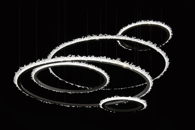 halo-luxury-crystal-chandelier-light-and-building-2016-manooi-cluster Halo horizontal crystal chandelier in a cluster from Manooi.